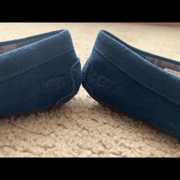 Ugg Lizzy Moccasin - Picture 7 of 10